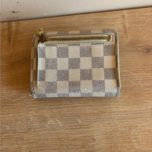 Authentic Louis Vuitton koala damier azur wallet - Picture 4 of 9